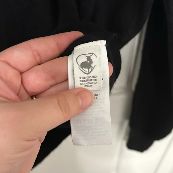 J. Crew The Boyfriend Sweater 100% Cashmere Black Good Cashmere Certified NWOT - Picture 8 of 10